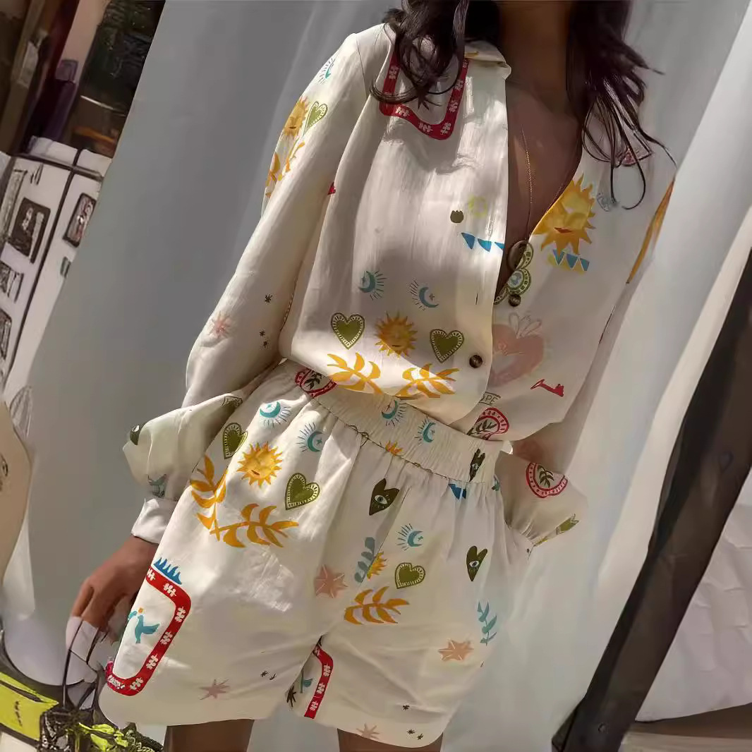 Romper Floral Print - 女性カジュアル弾性ウエスト 2 個セットエレガントな花柄ラペル長袖シャツトップショートパンツスーツルーズホリデー衣装