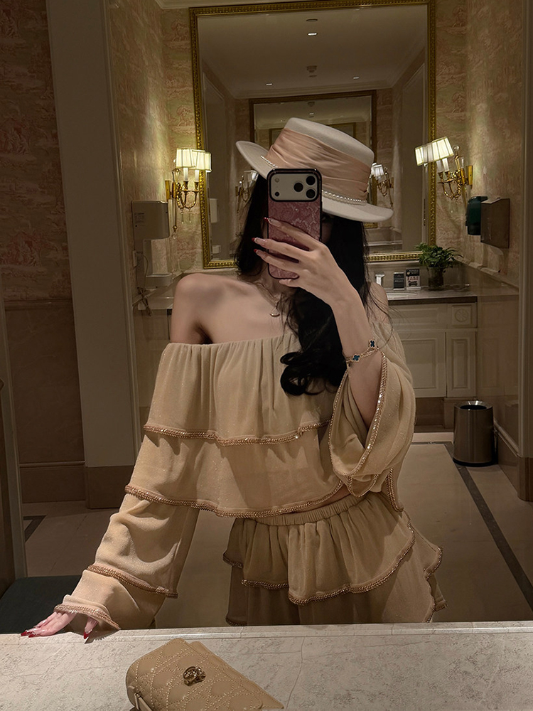 REDDACHiC オフショルダー クロップドトップスとスカ - Blouse Off Shoulder のレビューと価格